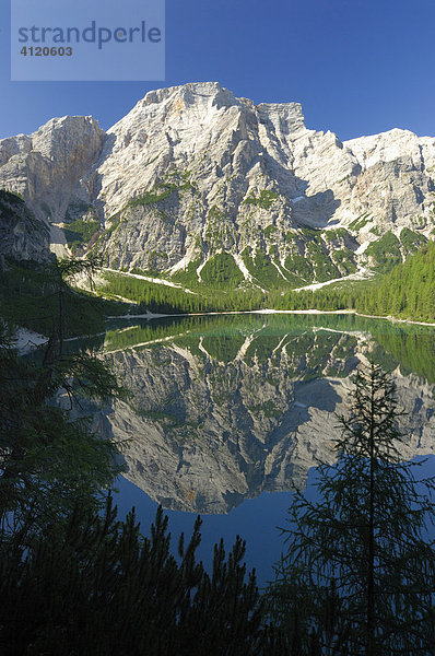 Pragser Wildsee Lago di Braies  Seekofel Croda di Becco  Pustertal Südtirol Italien
