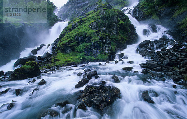 Wasserfall  Odda  Hordaland  Norwegen  Skandinavien