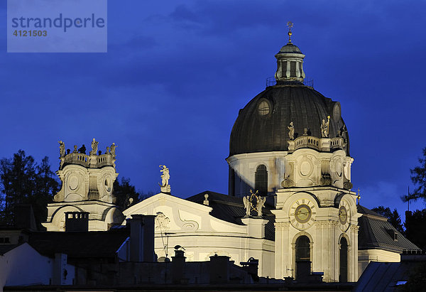 Kollegienkirche am Abend  Kuppel  Salzburg  Österreich  Europa
