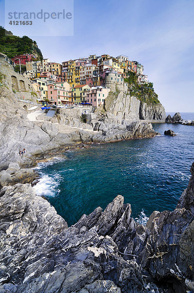 Das Dorf Manarola an der Steilküste  Ligurien  Cinque Terre  Italien  Europa