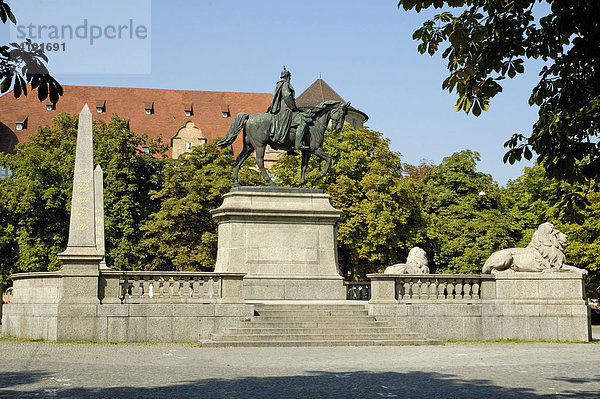 Reiterdenkmal Kaiser Wilhelm I. auf dem Karlsplatz in Stuttgart  Baden-Württemberg  Deutschland