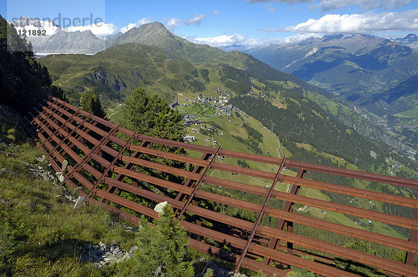 Stahlschneebrücke  Blick auf die Riederalp  Wallis  Schweiz  Europa