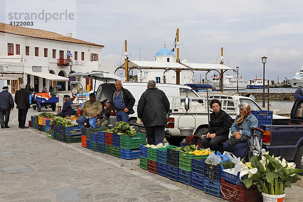 Gemüsemarkt am alten Hafen  Mykonos  Griechenland