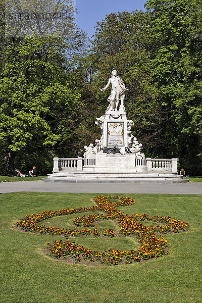 Mozart Denkmal im Burggarten  Wien  Österreich