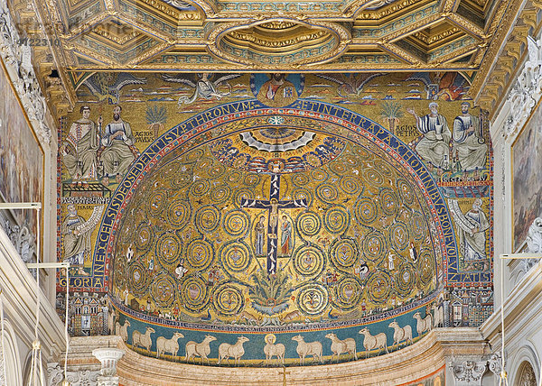 Apsismosaik aus dem 12. Jahrhundert in der Kirche San Clemente  Rom  Italien