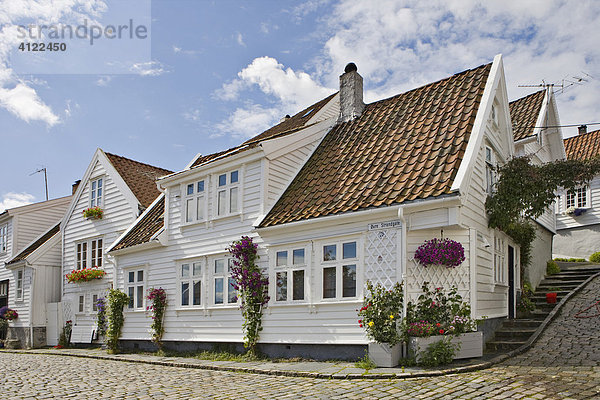 Schöne alte Holzhäuser des Stadteiles Alt Stavanger  Stavanger (Kulturhauptstadt 2008)  Norwegen Holzhäuser