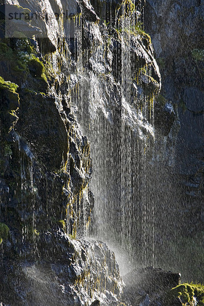 Wasserfallreihe  Snaefellsness Halbinsel  Island