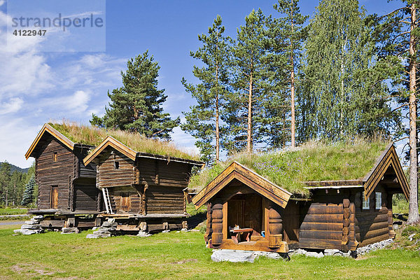 Holzhütten mit Grasdach in Jondalen  Norwegen