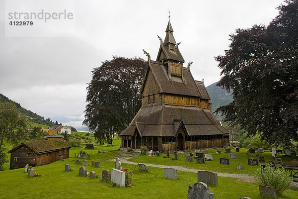 Stabkirche von Hopperstad (um 1130)  Norwegen