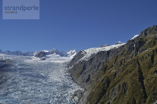 Flug mit einem Helikopter von Fox über den Fox Gletscher  Südinsel  Neuseeland