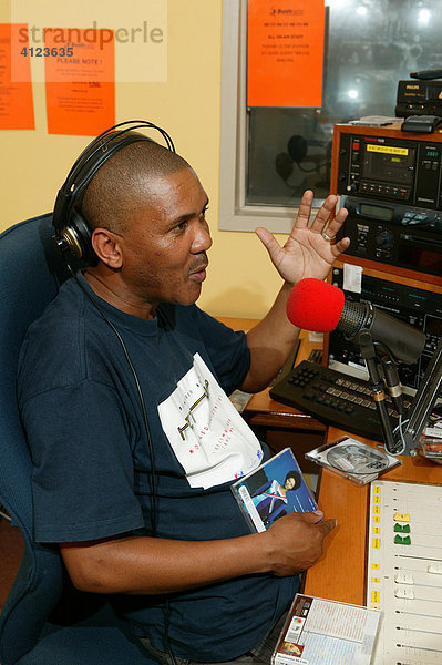 Radiomoderator des Bush-Radios  Kapstadt  Südafrika