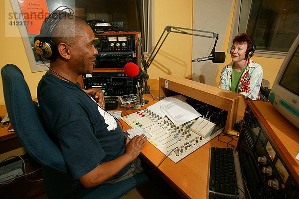 Radiomoderator des Bush-Radios  Kapstadt  Südafrika