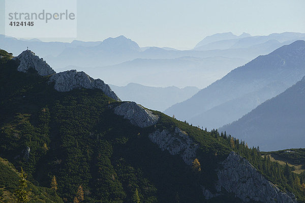 Blick ins Salzburger Land vom Jenner  Berchtesgaden  Oberbayern  Deutschland