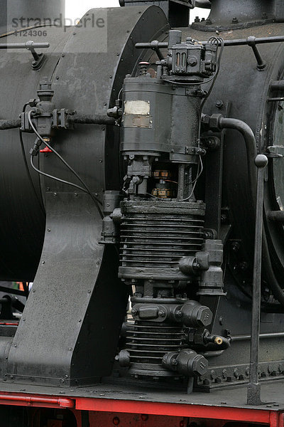 Dampfdruckventil einer historischen Lokomotive
