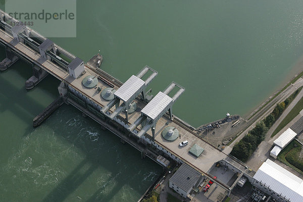 Staustufe  Wasserkraftwerk am Inn  Luftaufnahme  Oberbayern  Bayern  Deutschland