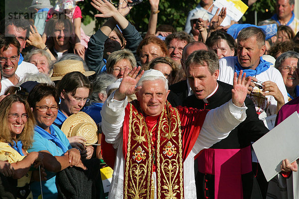 Papstbesuch Benedikt XVI.  Altötting  Bayern  Deutschland
