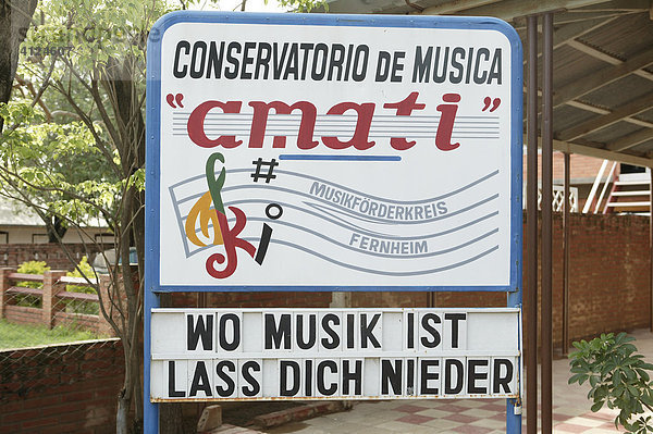 Plakat einer Musikschule in Filadelfia  Chaco  Paraguay