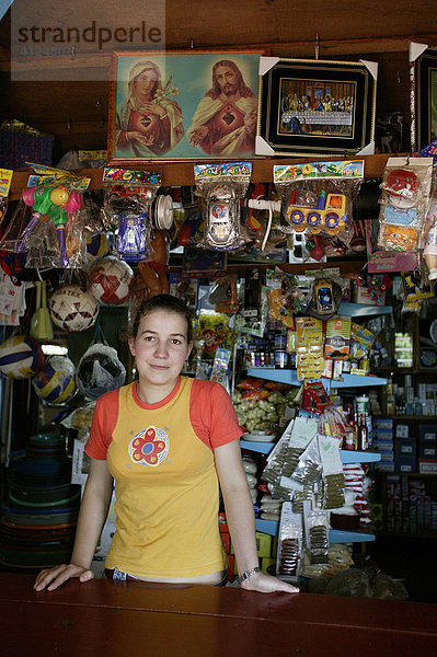 Frau im Krämerladen  Paraguay  Südamerika