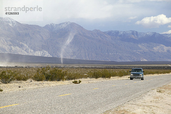Wüstenwind  Windhose  Nationalpark Death Vally  Kalifornien  USA  Nordamerika