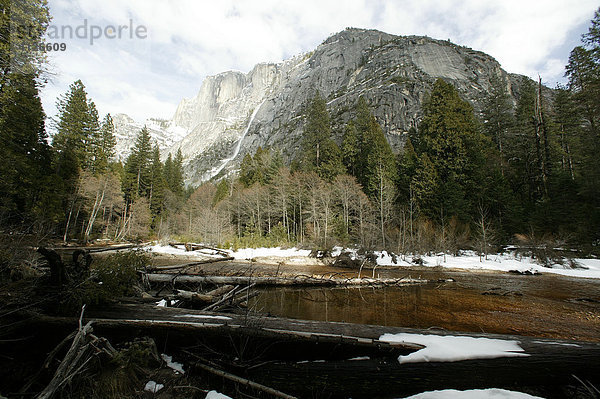 Lawinenabgang  Yosemite Vally  Nationalpark  Winter  Kalifornien  USA  Nordamerika