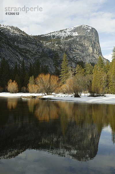 Mirror Lake  Yosemite Nationalpark  Winter  Kalifornien  USA  Nordamerika