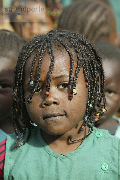 Mädchen mit Zöpfchen  Porträt  Garoua  Kamerun  Afrika