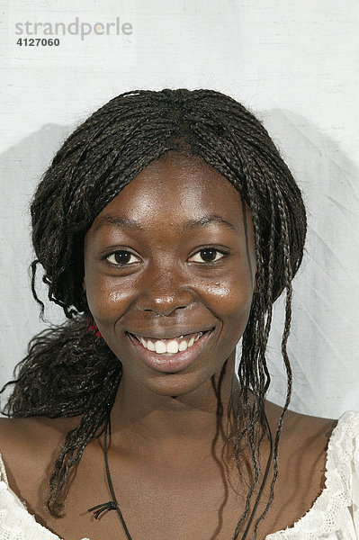 Junge Frau  Portrait  Garoua  Kamerun  Afrika