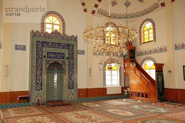 Die Minbar und Kanzel  Bozan Moschee  Innenaufnahme  Südtürkei  Türkei  Asien