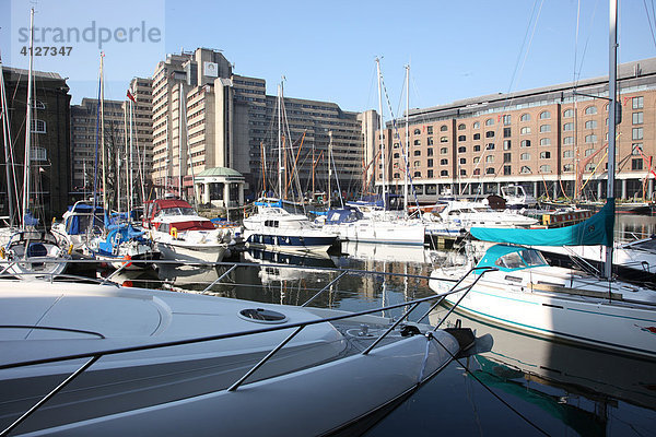Jacht Hafen  St. Katharine Docks an der Themse  London  England  Großbritannien  Europa