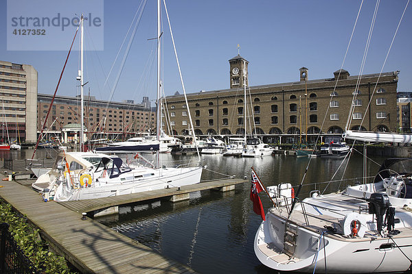 Jacht Hafen  St. Katharine Docks an der Themse  London  England  Großbritannien  Europa