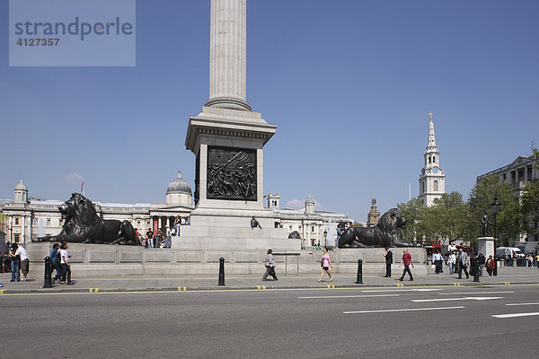 Admiral Lord Nelson Denkmal  St. Martin-in-the-Fields  National Gallery  Trafalgar Square  London  Großbritannien  Europa