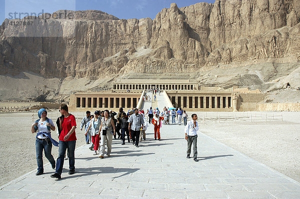 Tempel der Hatschepsut  Deir el-Bahari  Oberägypten  Ägypten