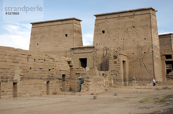 Philae-Tempel auf der Insel Agilkia bei Assuan  Oberägypten  Ägypten  Afrika