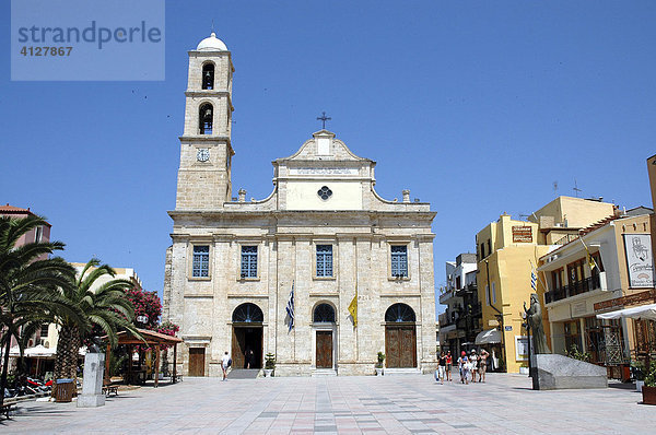 Die Kathedrale Trimartyri (der 3 Märtyrer) in Chania  Kreta  Griechenland