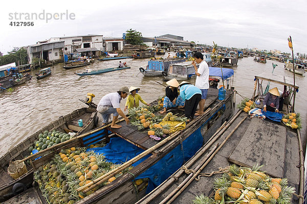 Floating Market  Mekong Delta  Vietnam