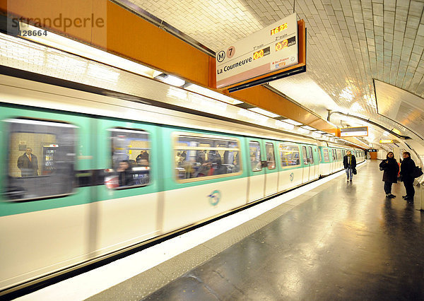Metrostation  Paris  Frankreich