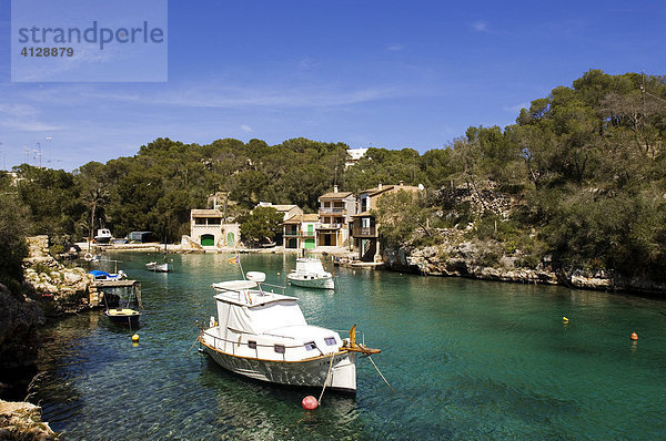 Bucht mit Fischerbooten  Cala Figuera  Mallorca  Balearen  Spanien  Europa