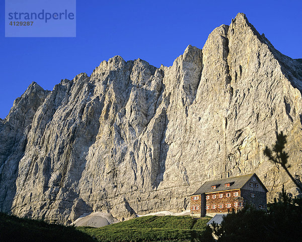 Falkenhütte  Laliderer Wand  Lalidererspitze  Karwendel  Tirol  Österreich