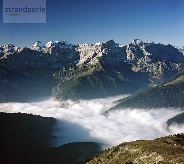 Blick vom Schafreuter  Karwendel  Tirol  Österreich