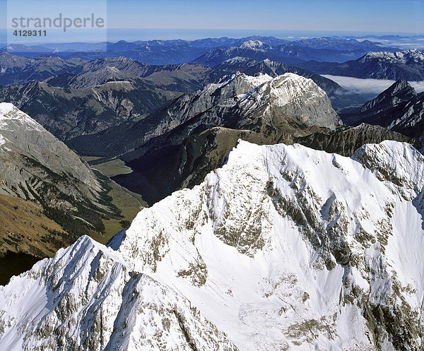 Spritzkarspitze  Ahornboden mit Engtal  Sonnjoch  Karwendel  Tirol  Österreich