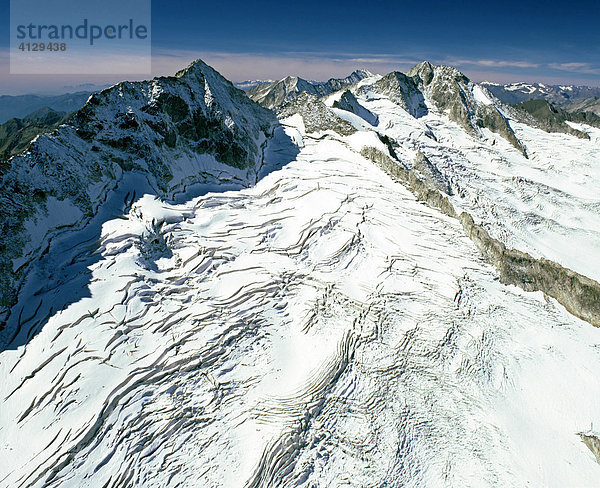 Zillertaler Alpen  Westlicher Hauptkamm  Gletscherspalten  Zillertal  Tirol  Österreich