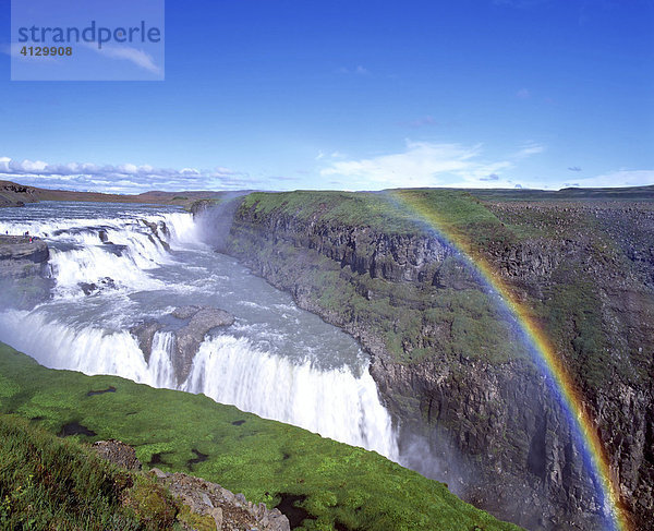 Gullfoss Wasserfall  Regenbogen  Hvítá-Fluss  Haukadalur im Süden von Island