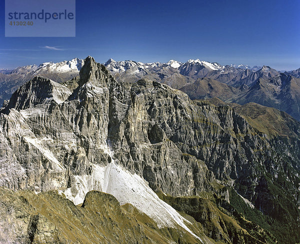 Pflerscher Tribulaun  Stubaier Alpen  Hgr. Zillertaler Alpen  Tirol  Österreich  Grenze  Südtirol  Italien