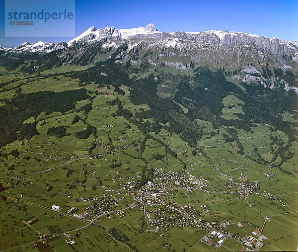 Nähe Buchs  Kreuzberge  Luftbild  Graubünden  Schweiz