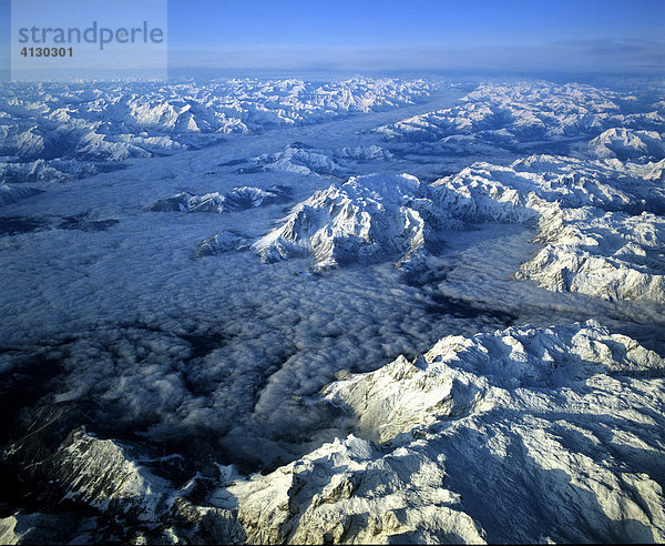 Tennengebirge  Steinernes Meer mit Hochkönig  links Hohe Tauern  Pinzgau  Salzburger Land  Österreich  Luftbild