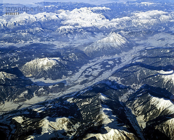 Ennstal  Grimming  und Totes Gebirge  Steiermark  Österreich  Luftbild