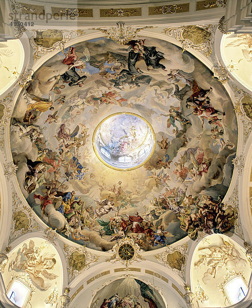 Karlskirche bei Volders  Kuppel  Deckengemälde  Innsbrucker Land  Inntal  Tirol  Österreich