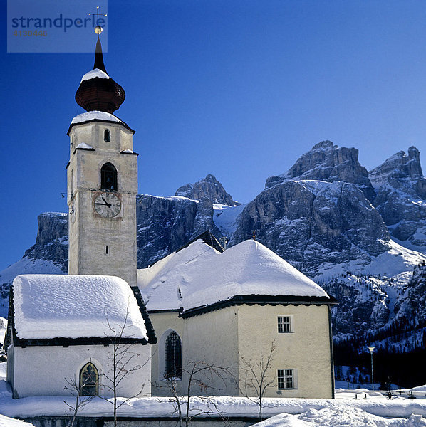 Kirche von Kolfuschg  Corvara  Sellagruppe  Sellagebiet  Pustertal  Südtirol  Italien
