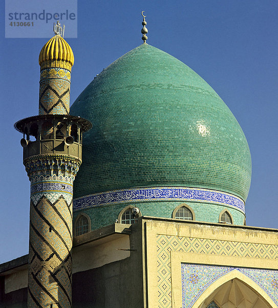 Moschee mit grüner Kuppel  Minarett-Turm  Bagdad  Irak