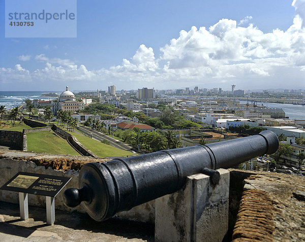 El Castillo San Felipe del Morro  Festung  Kanone  UNESCO Weltkulturerbe  San Juan  Puerto Rico  Karibik